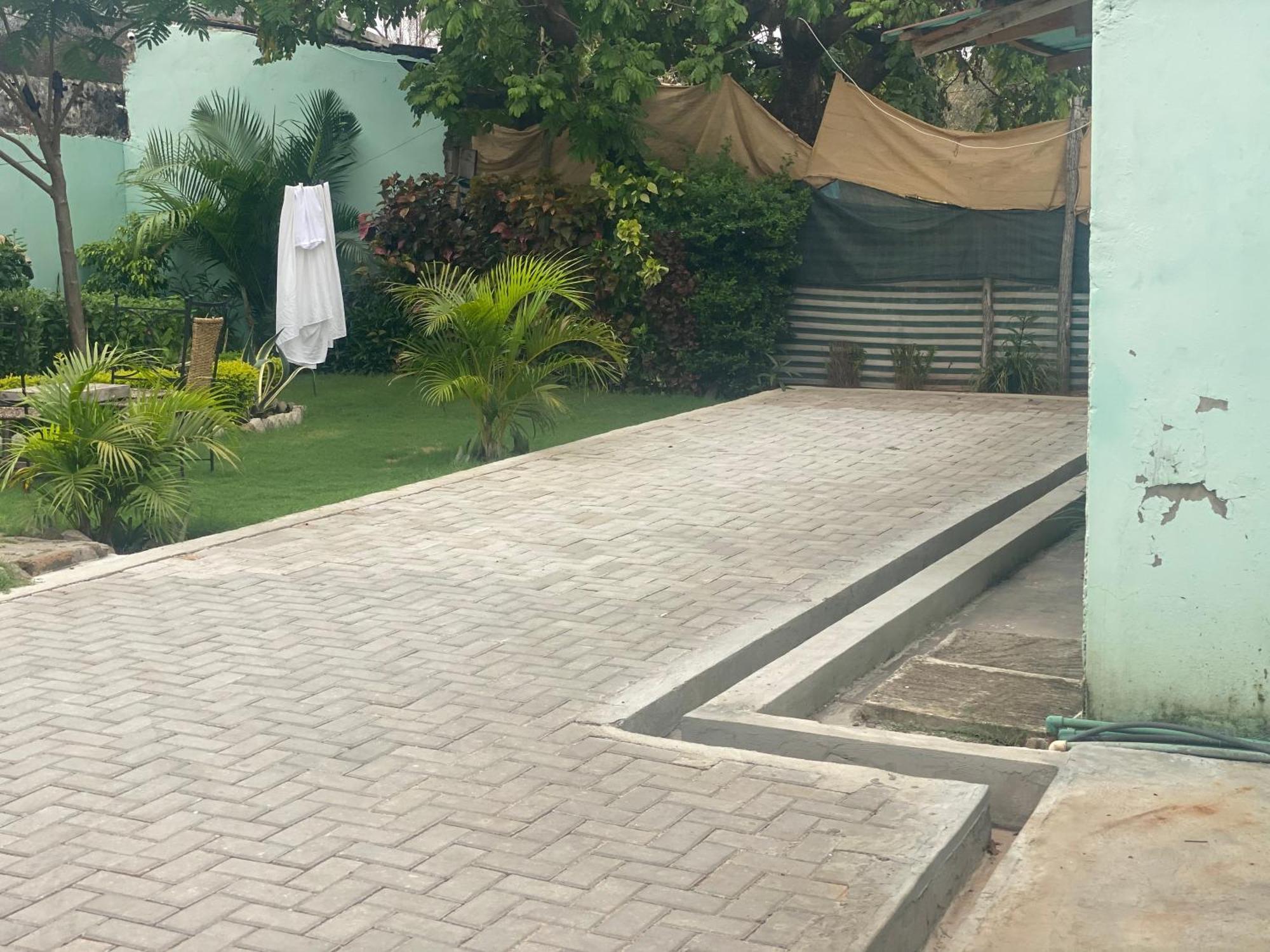 Aeropark Residencial Hostel Maputo Exterior photo