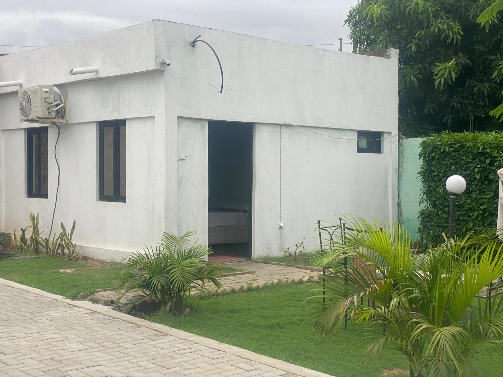 Aeropark Residencial Hostel Maputo Exterior photo